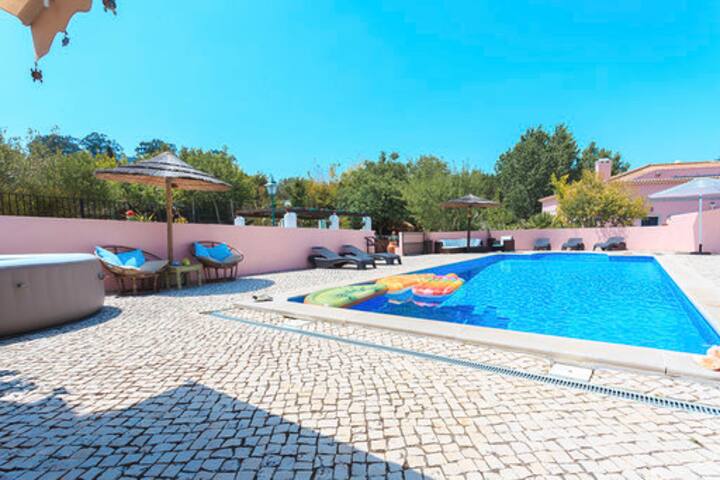 moradia piscina jacuzzi exterior