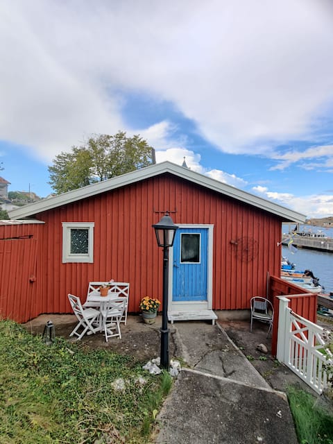 Cozy cottage with sea view in the Gothenburg archipelago