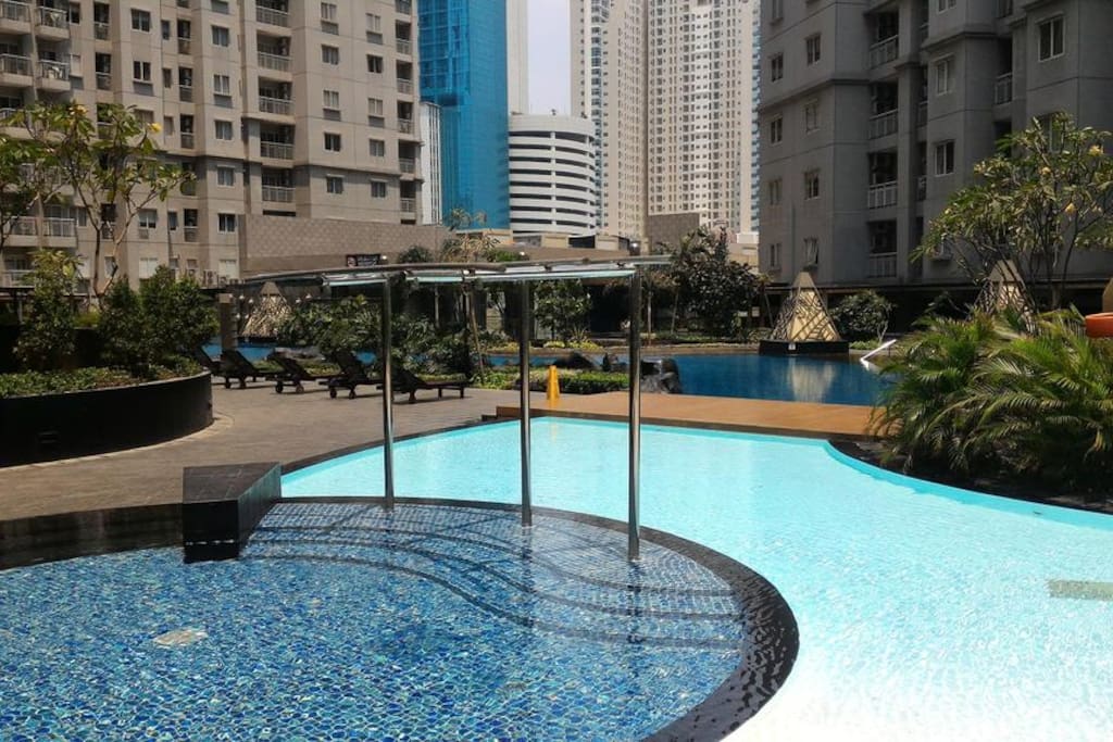 Royal Mediterania Garden
Pool