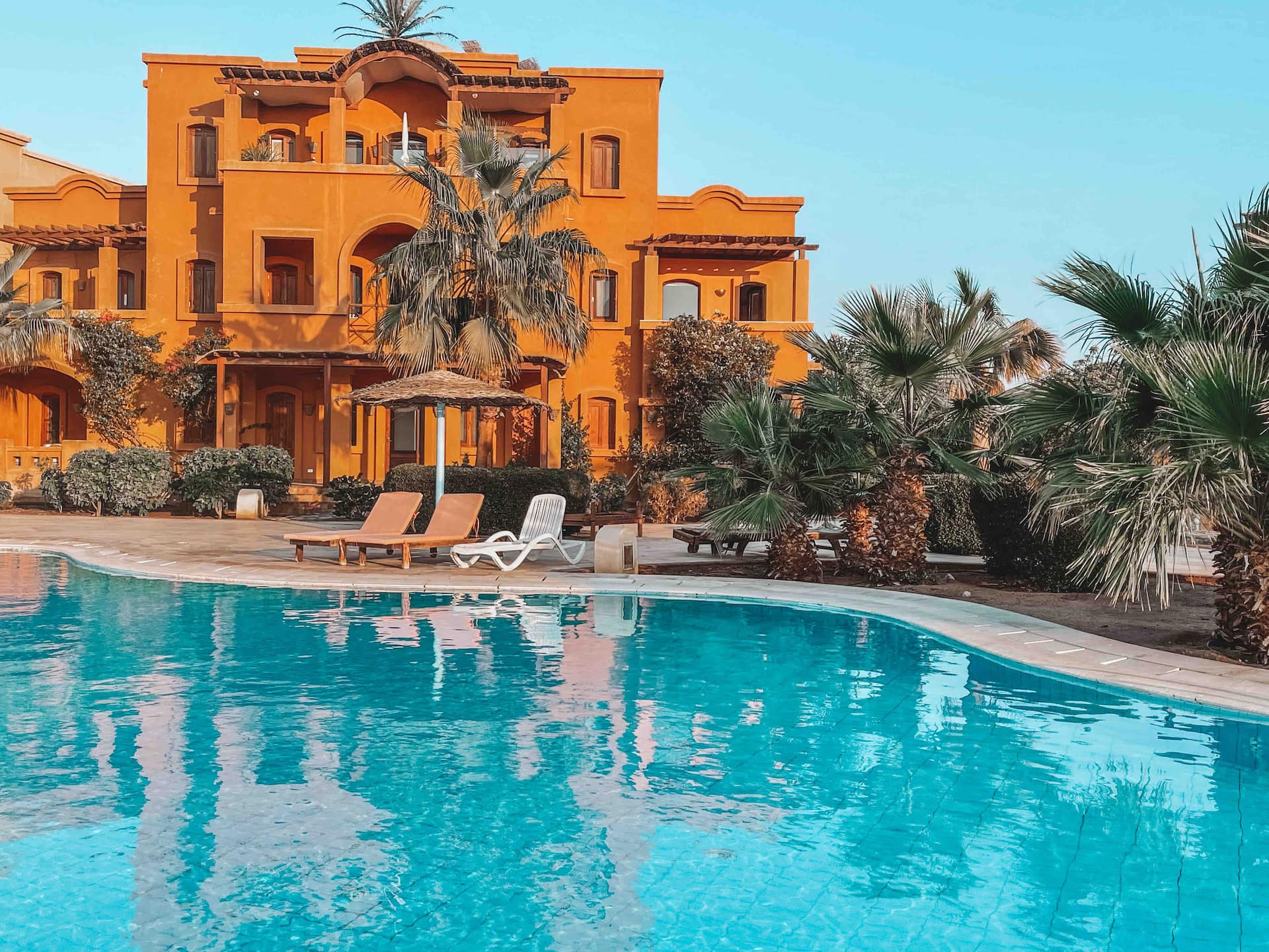 ☀️ Sunny dream Apt in West Golf @ ♾Pool & lagoon