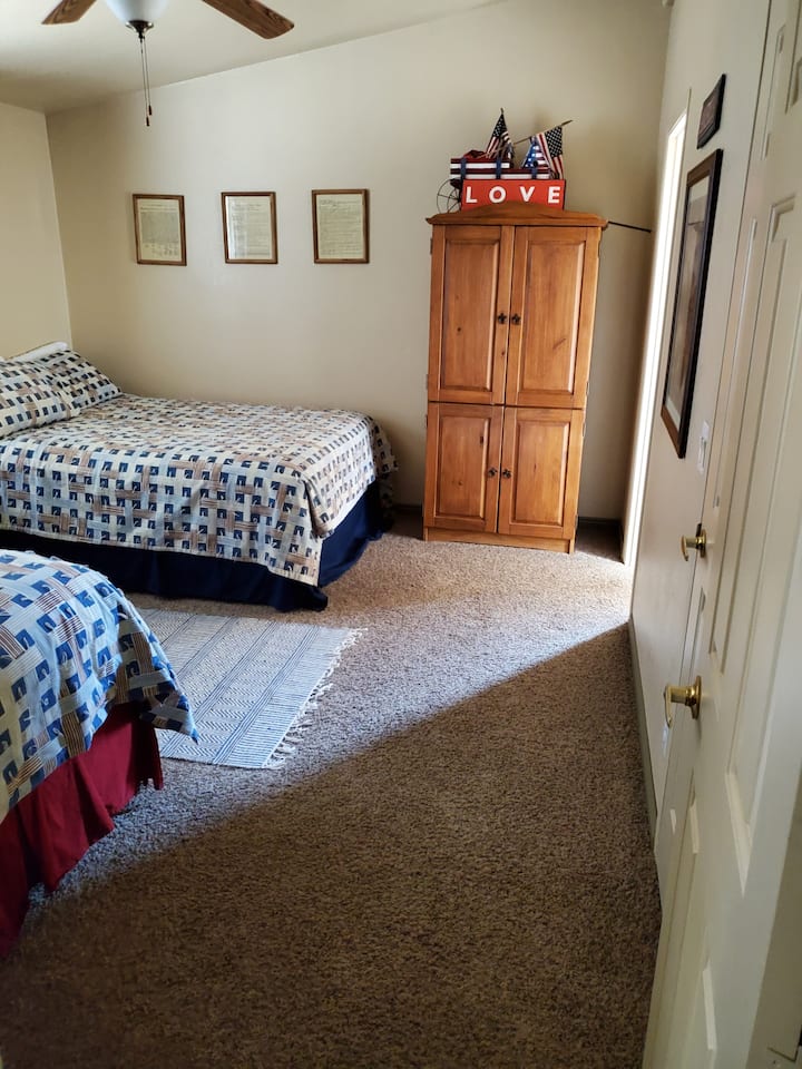 Kabati la kituo cha kazi