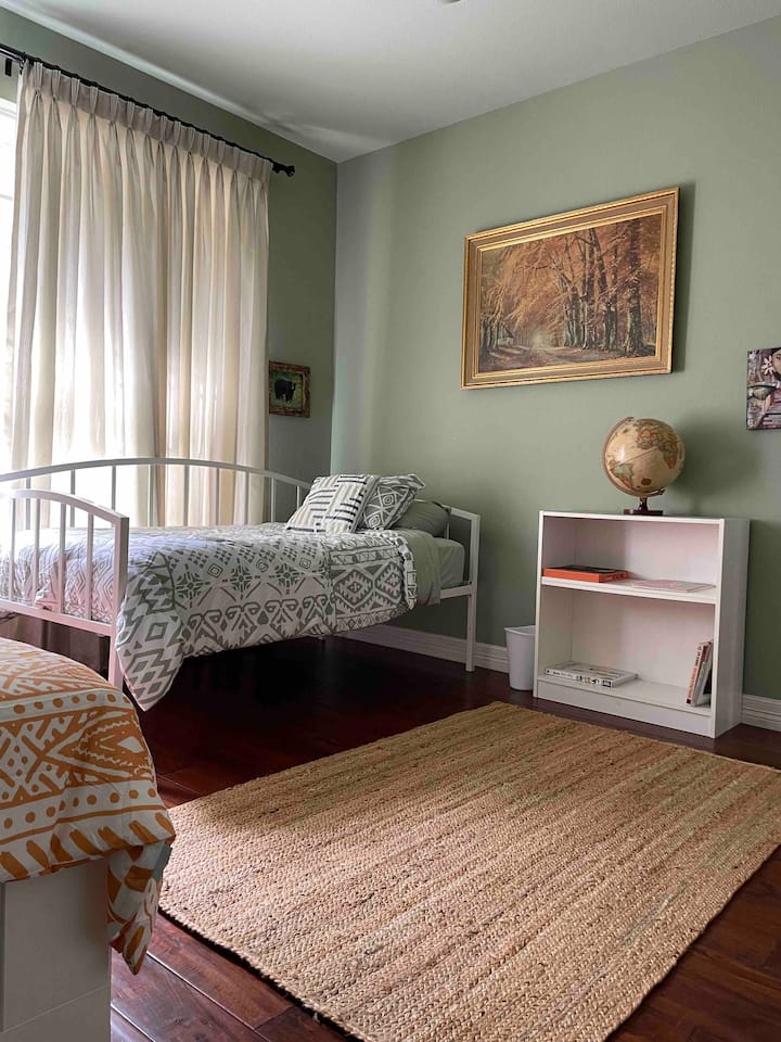 توفر الغرفة التوأم إطلالات خلابة ومشاعر مريحة 