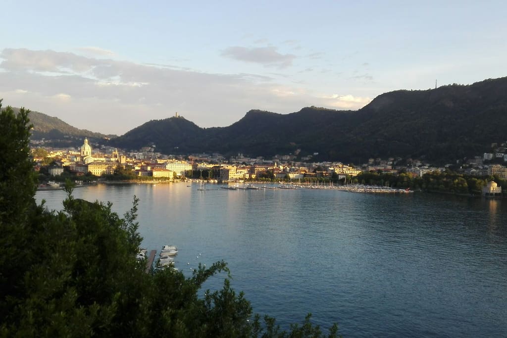 The city of Como distance 11 km