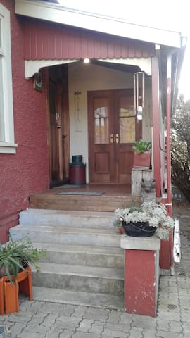 Oaklea B & B self contained and parking