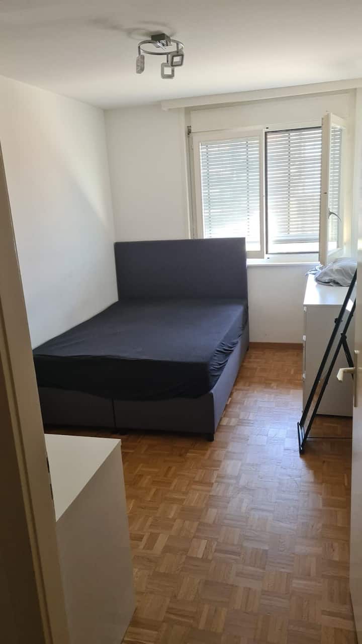 Muy Céntrico A Todo - Vevey