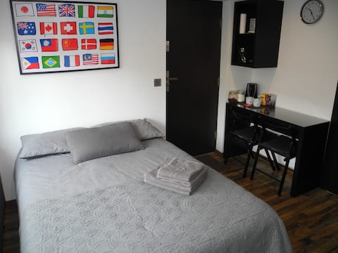 Luxure appartment, 1mile from the town