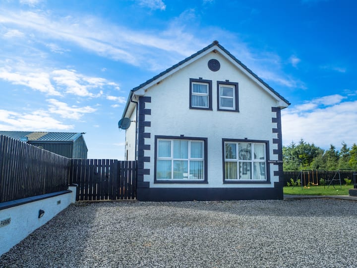 Forestside Cottage Houses for Rent in Moyle, ballycastle, United