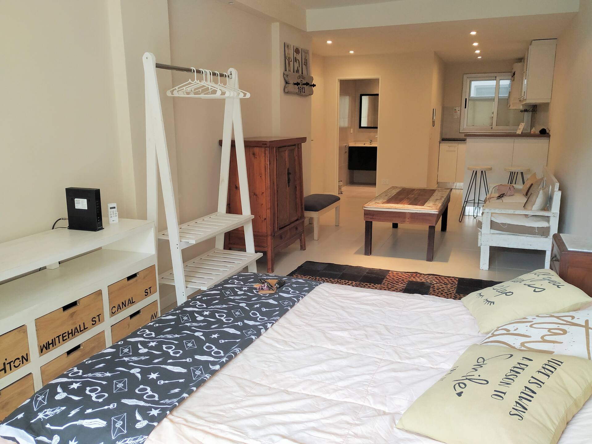 A new and sunny apartment