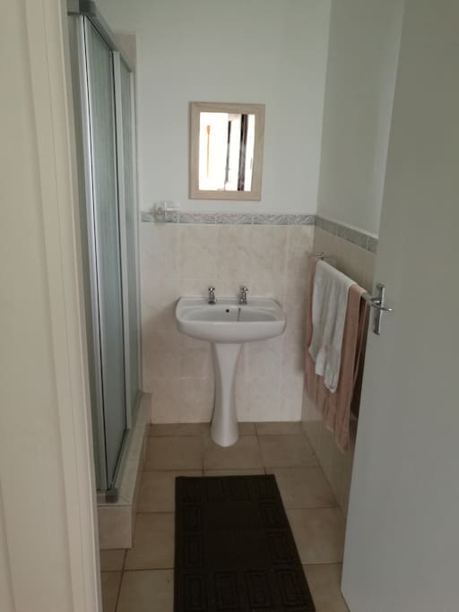 Upstairs bathroom en suite