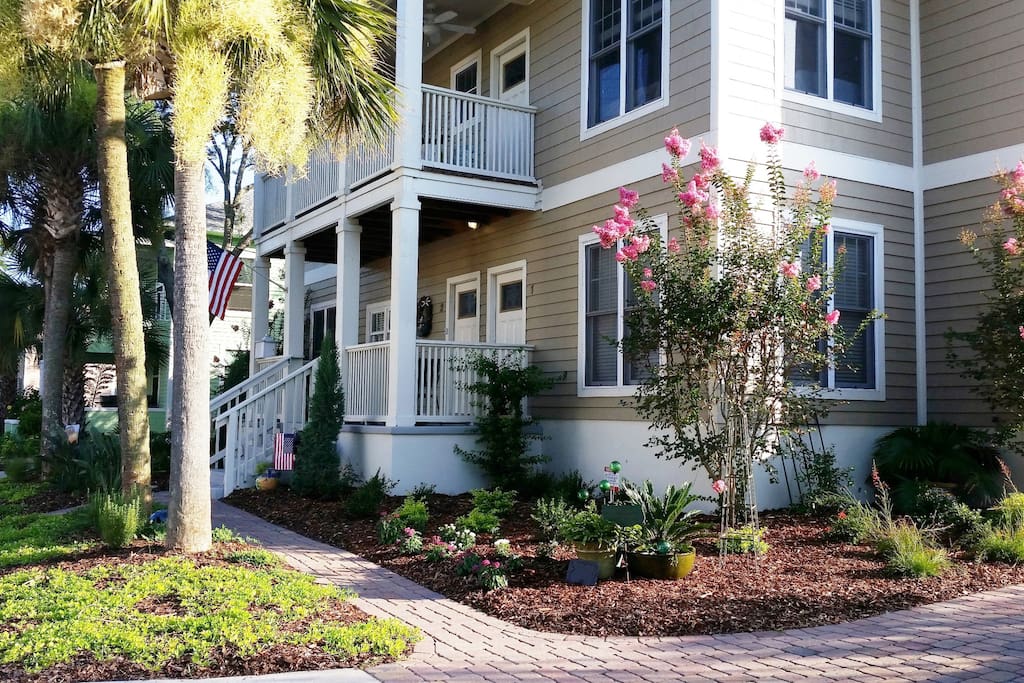 164 Cordova - The Gardens