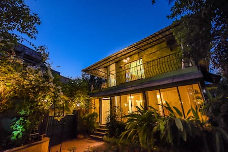 Shanti Sharda Oasis - A Fun & Quirky Glass House