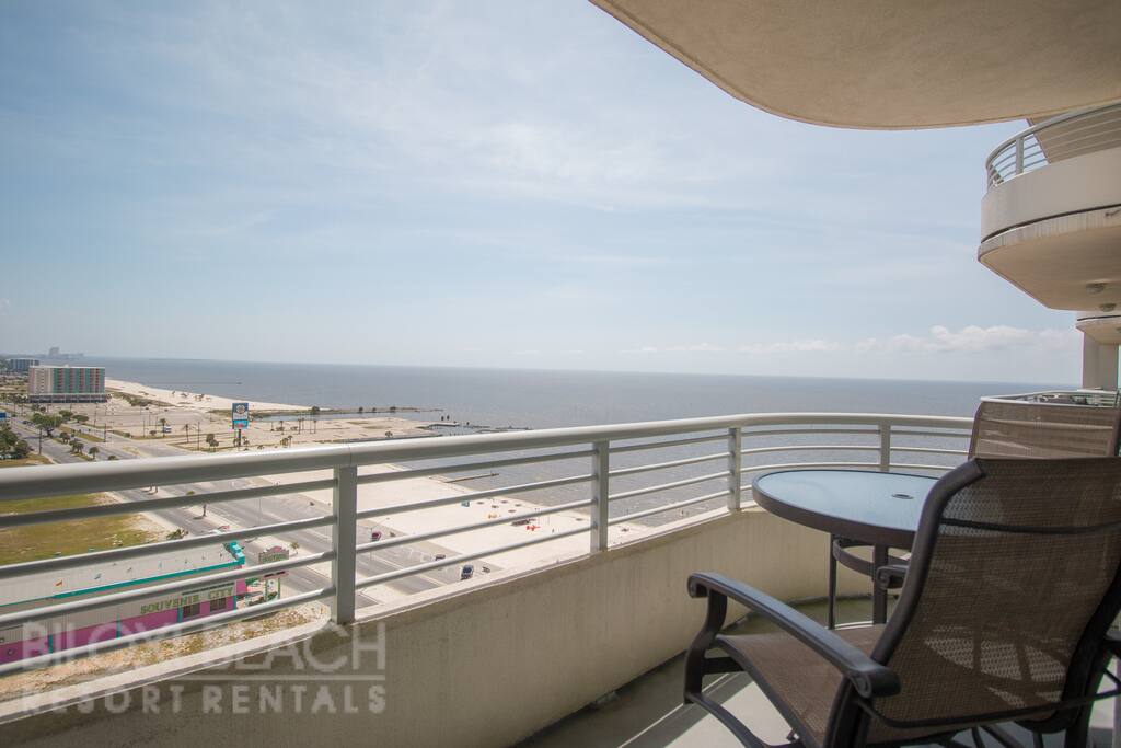 Ocean Club 1207