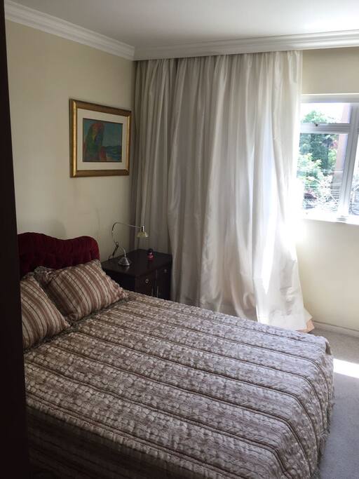 Quarto cama King Size Confortavel