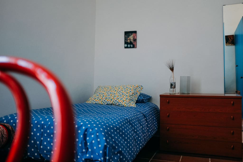 Letto singolo, comodo e ampio