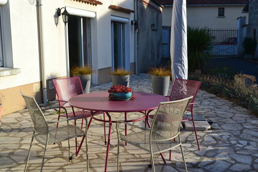 Terrasse et son salon