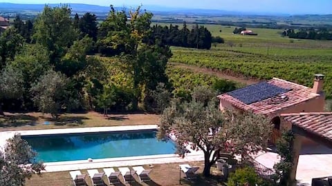 Luxury villa with pool for rent 12 people Provence