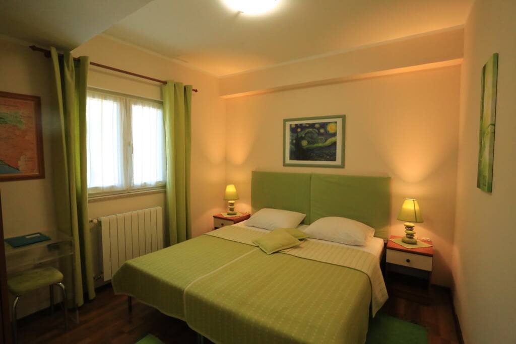 Bedroom 1 (the beds are separable)