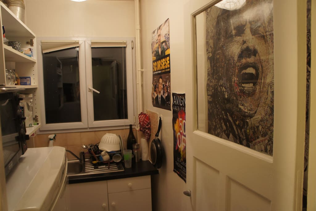 Cuisine avec plaque, four, ...