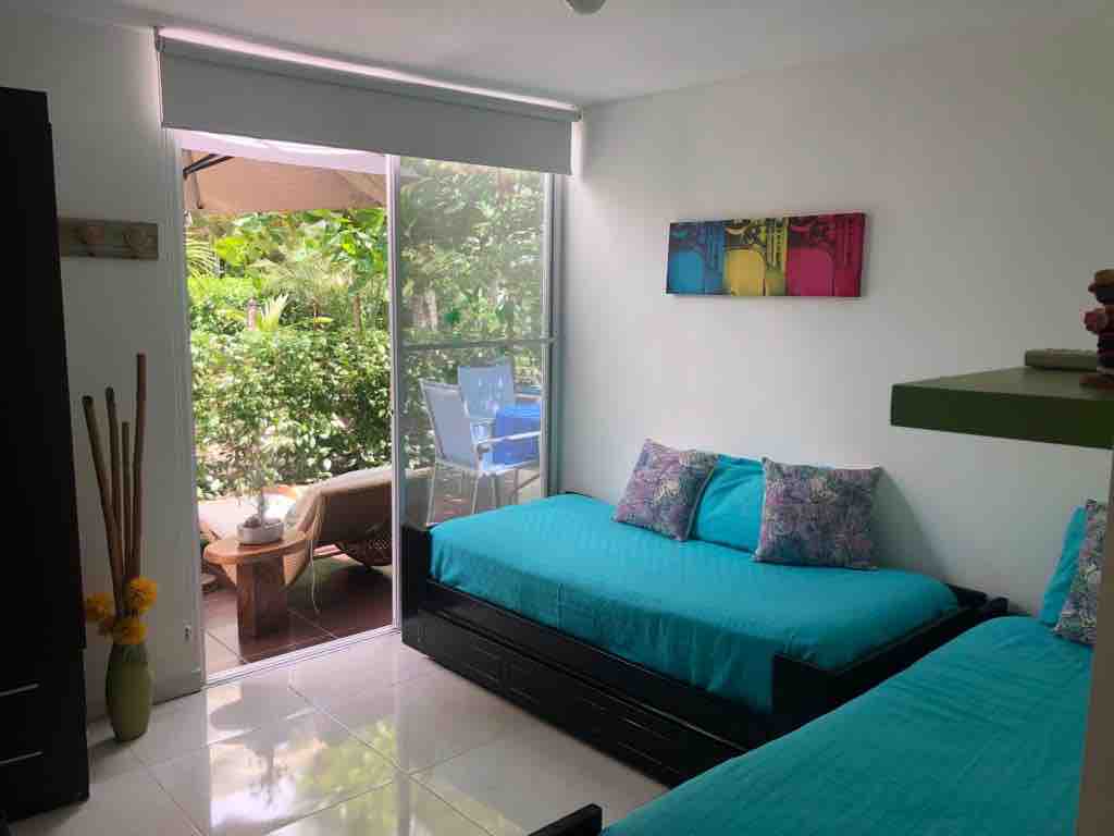 Druga soba PB - 3 blizanca i klima-uređaj