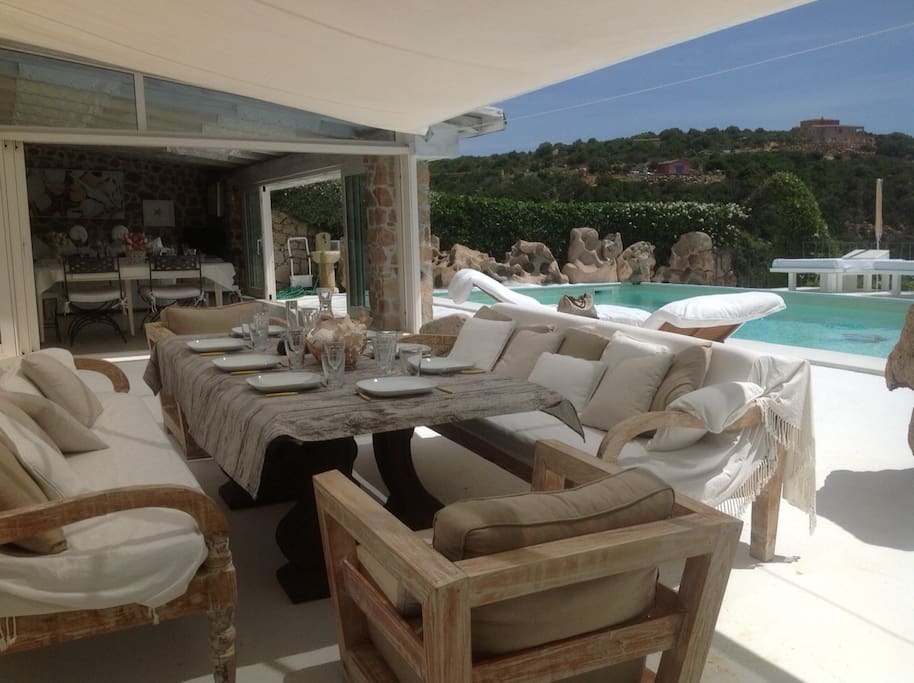 Livind/dining under the sunsail