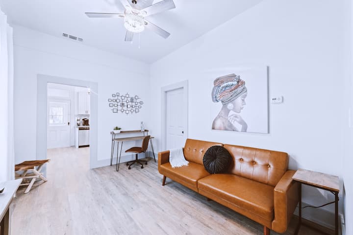 Cozy Scandinavian Loft Near Downtown - Crocker Art Museum