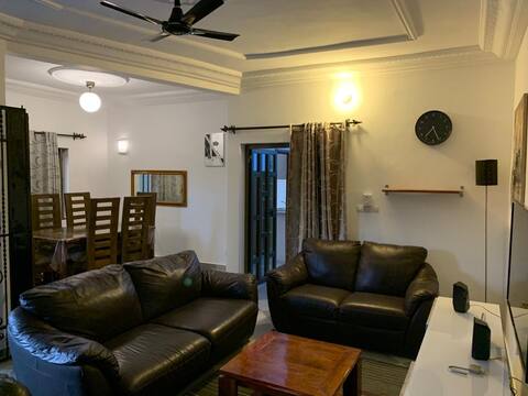 Large apartment T3 on the ground floor with independent entrance