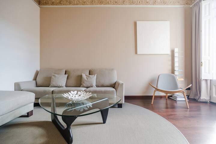 Two Bedroom Superior Apartment in Bailén gallery image 2