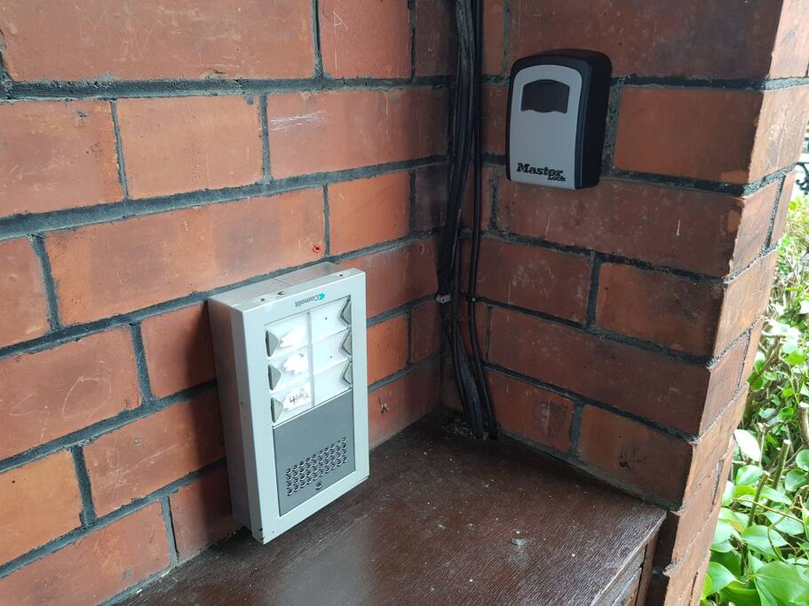 Master lock location
