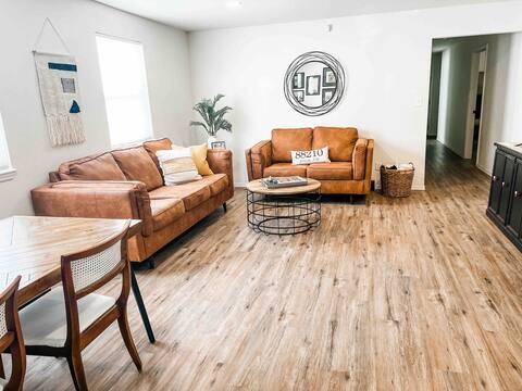 Artesia Home Away From Home 4BR 2BA w/grill