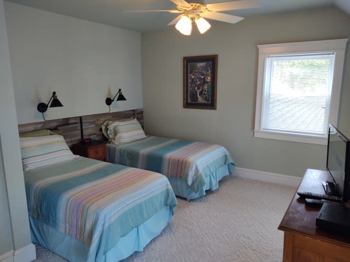 Საძინებელი #3. შეიძლება იყოს 2 სინგლი ან მეფე.