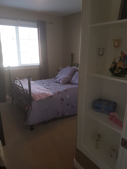 Private bedroom with one double bed. Sleeps 2 people comfortably