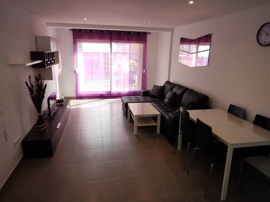 SALÓN / LIVING ROOM