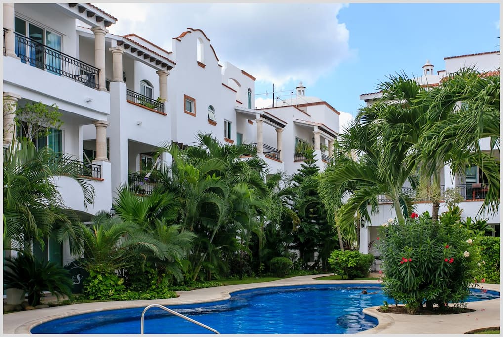 Building,Pool,Water,Hotel,Resort