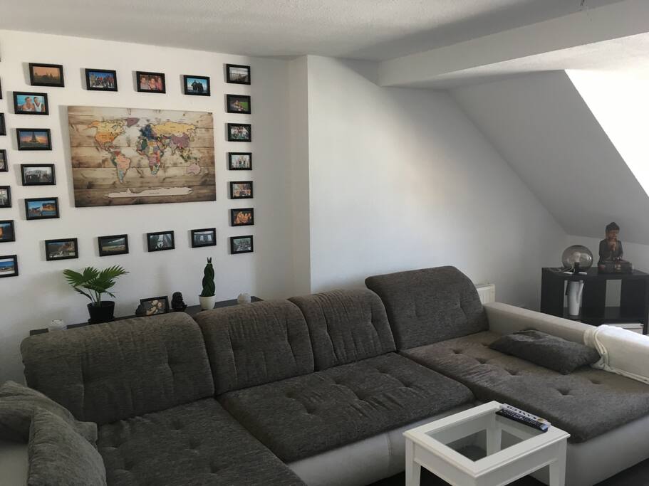 Wohnzimmer mit TV und Wifi