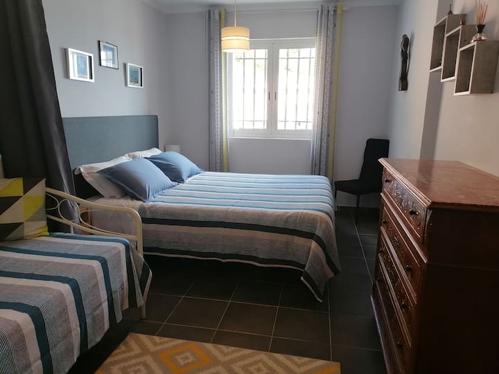 Cama «king size» iluminada 