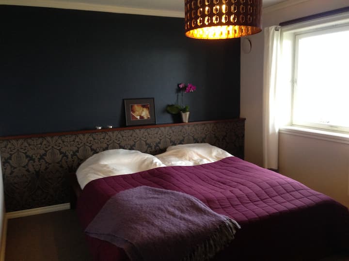 Soverom / chambre 1.