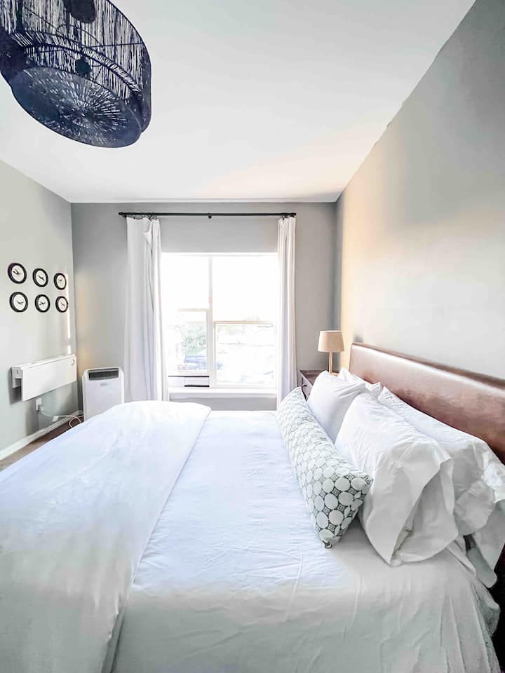 Stand alone A/C unit in primary bedroom for those dry bluebird summer days