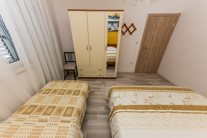 Quarto 2, cama de casal, cama de solteiro