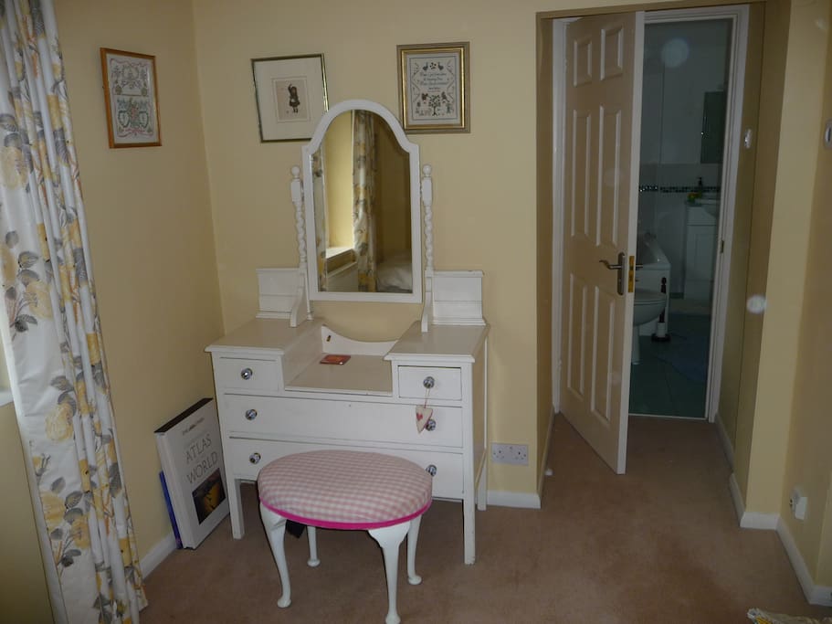 View through to bathroom