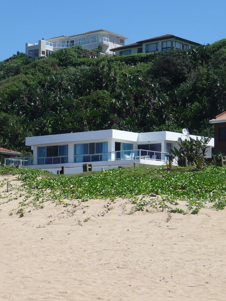 Anstey's Beach house, selfcatering by the sea. Townhouses for Rent