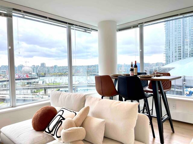 ZStunningViews!3br/2ba Renovated condo+Parking+Gym gallery image 5