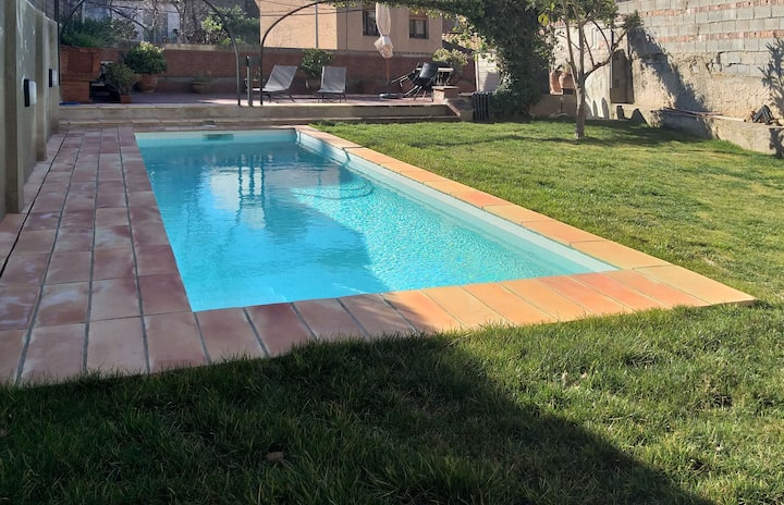 Fantástico Alojamiento Con Terraza Y Piscina - Barcelona