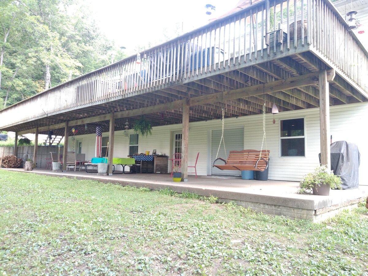 D'Ranch farmstay at the lake 1/2 house Farm stays for Rent in Stover