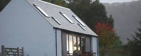 Lochside Lodge, Dornie, West Highlands, Scotland