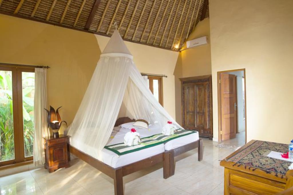 Twin Bed room