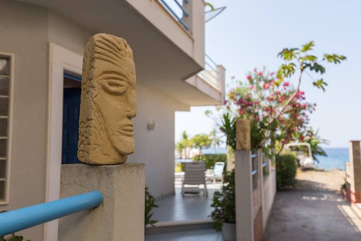 Amazing Beachfront Villa with Aeolian Islands View