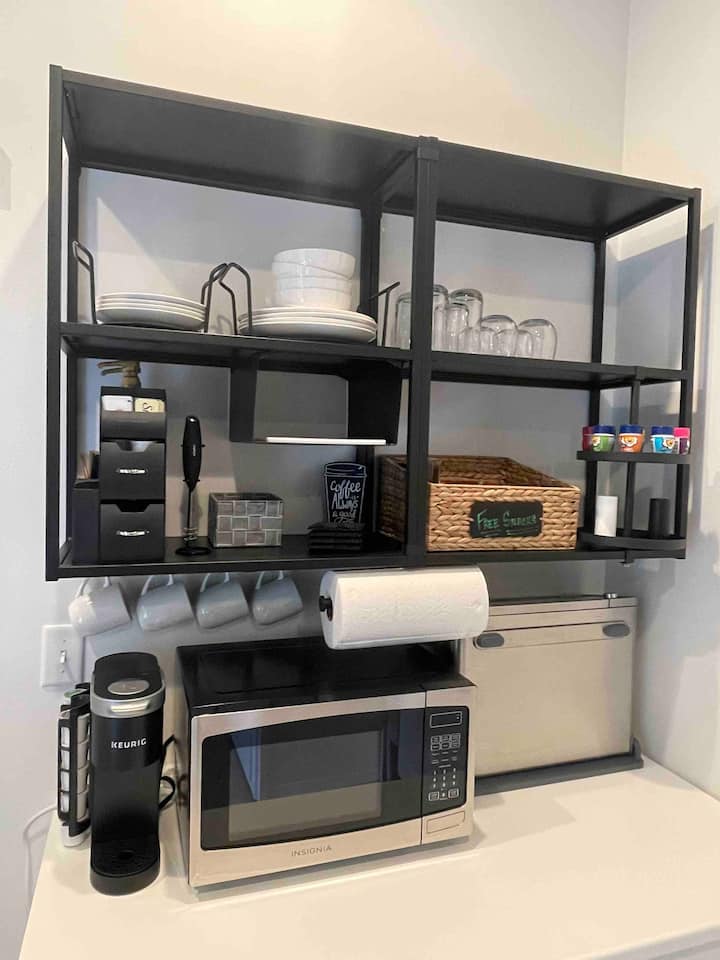 The Black House Studio Unit #8 (North Portland) - 波特蘭