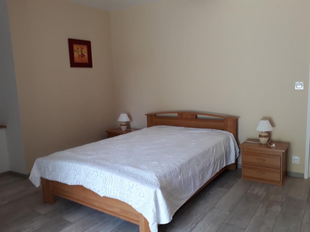 חדר שינה מיטה זוגית 140*190