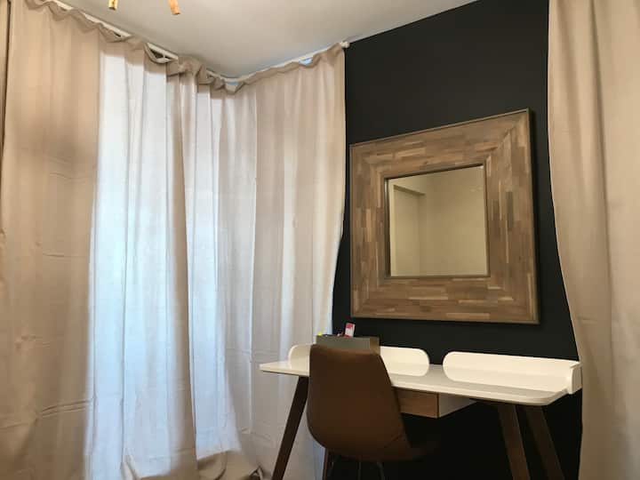  3 a camera da letto che si chiude con tende