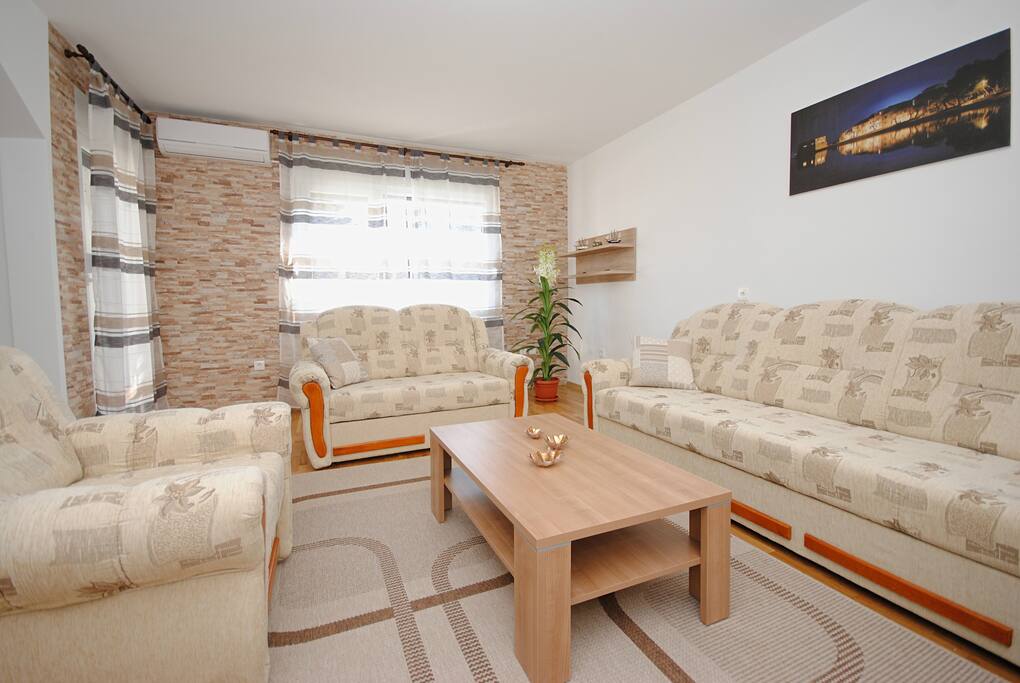 Family apartment Kastela- sofabed for two